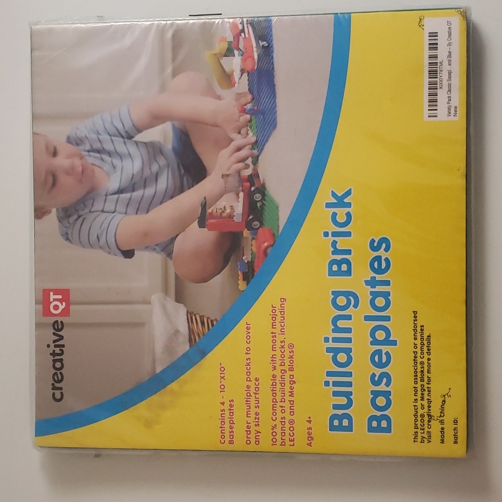4 Creative QT (Lego compatible) Building Block baseplates - Green and Blue
